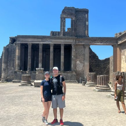 O Parque Arqueológico de Pompeia é um dos maiores sítios arqueológicos abertos a visitação de todo o mundo.