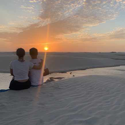 Por do sol nos Lençóis Maranheneses a bela e o bigode