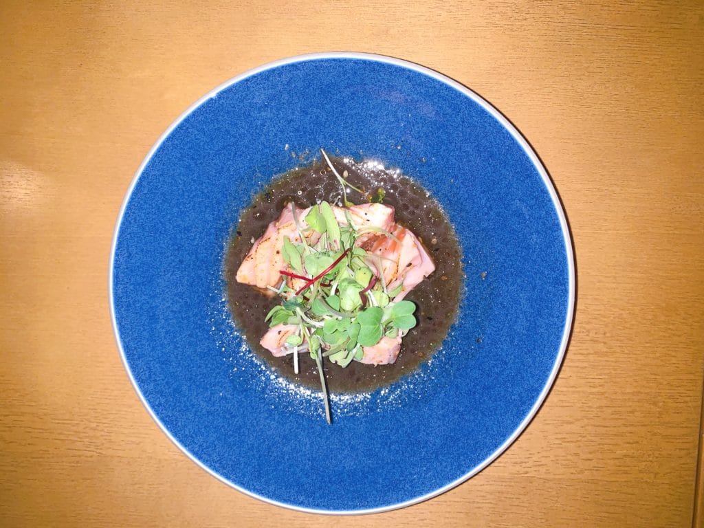 wa restaurant - salmão maçaricado