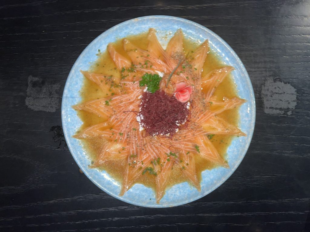 Kofu Sushi carpaccio de salmão