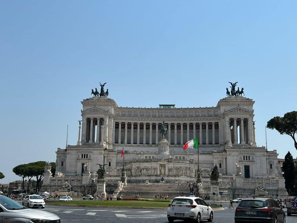 Piazza Venezia imponente praça de Roma