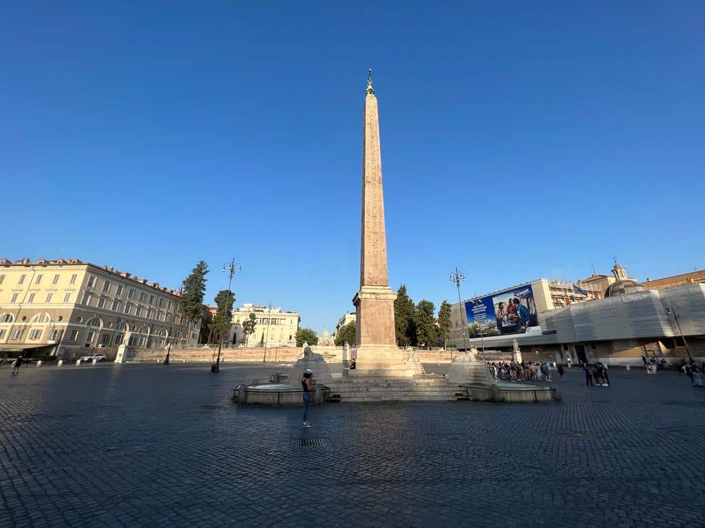 Piazza del Popolo interessante arquitetura em Roma