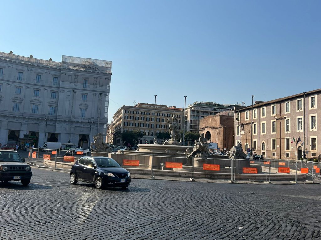 Piazza della Repubblica praça imponente em Roma
