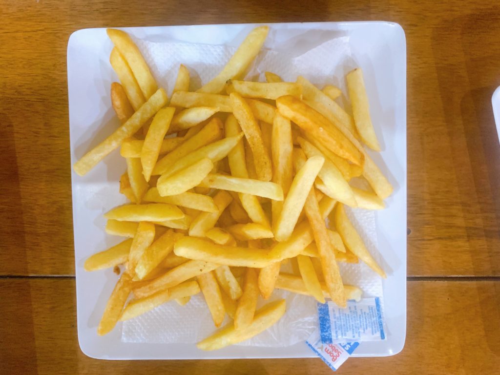 Batatas fritas do Oxe's Burguer - Itacaré