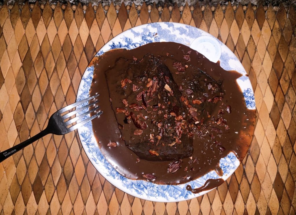 Bolo de Cacau com Nibs - Café com Cacau - Itacaré