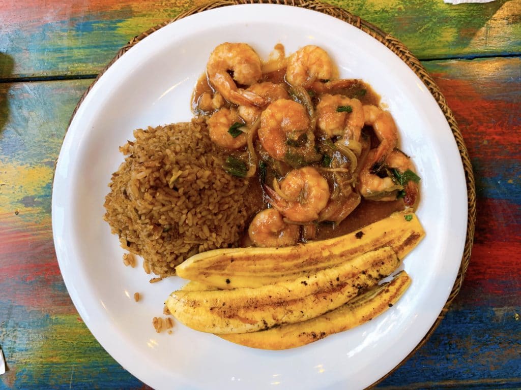Camarão com molho de especiarias - Restaurante Manga Rosa - Itacaré