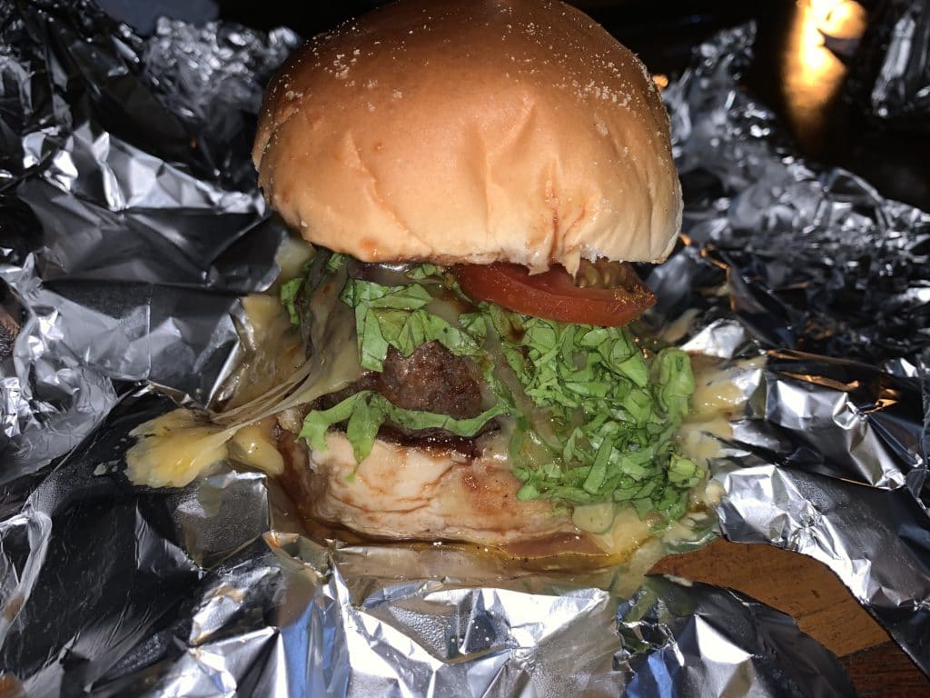 Cheese Bacon - Meg´s Hamburgueria - Itacaré