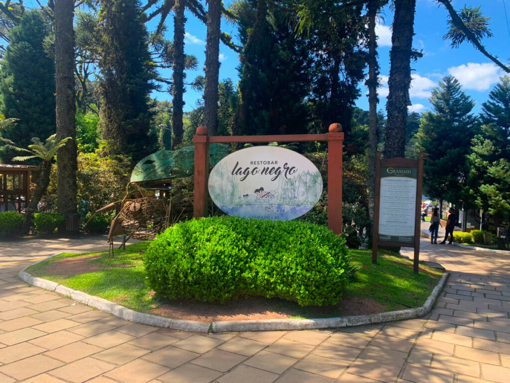 Resto Bar Lago Negro