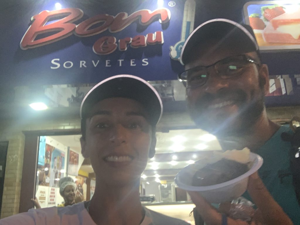 Letreiro da Sorveteria Bom Grau - Itacaré