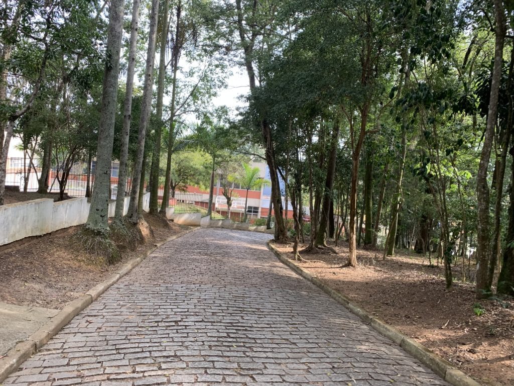 Parque Ferraz Costa e suas ruas de paralelepipedo