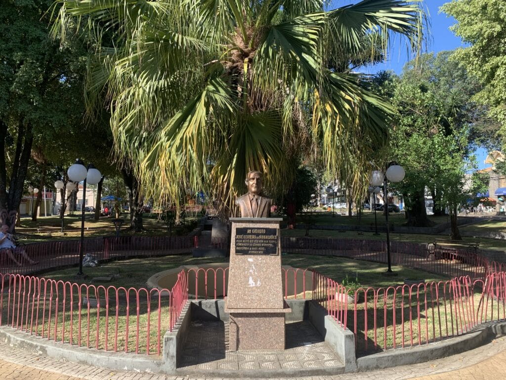 Praça Dr. Alcides Mosconi andradas